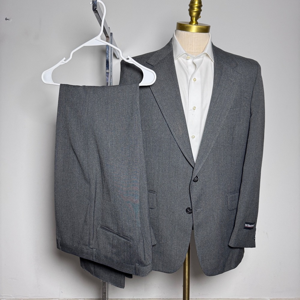 Botany 500 Suit Mens 42R W36 Grey Pinstripe Vintage 2-Button Wool Blend Bradley